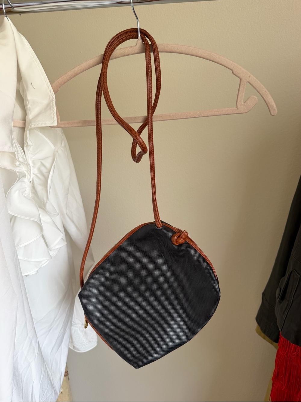 Bottega Veneta vintage Brown Leather Zip-Top Shoulder Bag with Gold Hardware